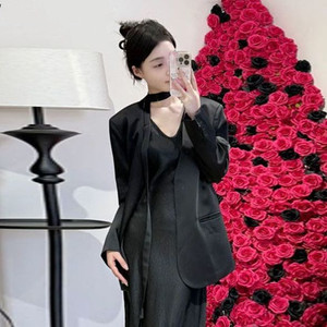 Ensemble tailleur et robe élégant et sophistiqué de style haut de gamme Printemps 2026 avec un ensemble deux pièces élégant - Product Image 4