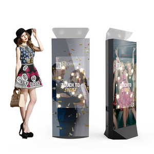 Haute résolution <span class=keywords><strong>72</strong></span> pouces miroir magique 4K 43 pouces écran tactile Photomaton avec roues Portable tour miroir Photo Booth Machine - Product Image 2