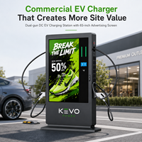 Écran publicitaire numérique 4K de 65 pouces pour station de recharge de véhicules électriques avec double connecteur et visibilité extérieure claire