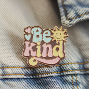 Vente en gros en métal design personnalisé être roi insigne lettre Alphabet broche broche personnalisation émail logo épinglette - Product Image 4