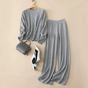 Tuta in maglia da <span class=keywords><strong>donna</strong></span> oversize Set di pantaloni caldi <span class=keywords><strong>con</strong></span> motivo a <span class=keywords><strong>trecce</strong></span> <span class=keywords><strong>trecce</strong></span> da <span class=keywords><strong>donna</strong></span> - Product Image 2