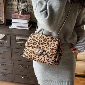 Nouveau sac à bandoulière à chaîne de luxe pour femmes serrure de haute qualité mode Durable Portable PU matériel sangle réglable grand - Product Image 4