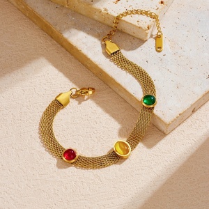 Bracelet vintage pour femme en acier inoxydable, chaîne à maillons, plaqué or, étanche, avec incrustations de résine ovale colorée, large surface - Product Image 3