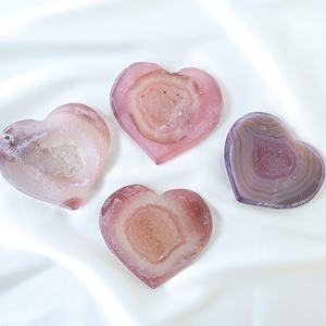 Venta al por Mayor de Piedra Natural de Ágata Rosa de Alta Calidad en Forma de Corazón y Luna para Decoración del Hogar y Regalos Festivos - Product Image 3