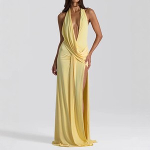 เดรสยาวผ้าชีฟองสำหรับงานปาร์ตี้และคลับ ปี 2026 ดีไซน์ใหม่แบบไร้สายรัดไหล่ ผูกหลัง <span class=keywords><strong>เปิด</strong></span>หลัง เซ็กซี่ หรูหรา ช่วงเอวเข้ารูป - Product Image 1