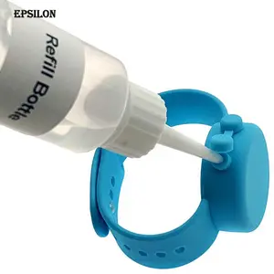एपिसिलॉन हैंड सैनिटाइजर डिस्पेंसर समायोज्य कलाई पट्टी साबुन तरल रेपसेबल सिलिकॉन रिस्टबैंड डिस्पेंसर पहनने योग्य वितरण