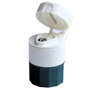 Trituratore di Pillole 4 in 1 Portatile in Plastica, Taglia Pillole, Divisorio e Macinatore con Scatola Portaoggetti - Product Image 1