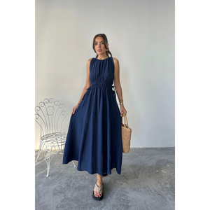 Robe maxi sans manches bleu marine avec détail de taille élastique en tissu mousseline pour les occasions spéciales pour les mariages, les invités d'église - Product Image 6