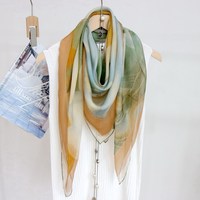 Écharpe en soie de luxe en mousseline peinte à la main, 110x110, couleurs mélangées, écharpe carrée en soie italienne, hijab doux