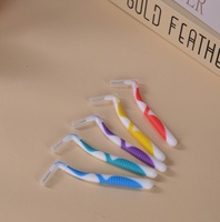 Brosse interdentaire à manche bicolore avec brosse interdentaire à poils en nylon Dupont de type L pour le nettoyage des dents