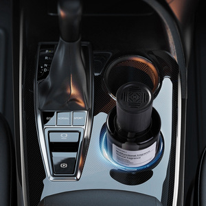 SENHAI Factory Outlet Accessoires de voiture de luxe Bouteille grise 160ml Parfums personnalisés Diffuseur <span class=keywords><strong>d</strong></span>'arômes de voiture <span class=keywords><strong>D</strong></span>écor Offre Spéciale - Product Image 5