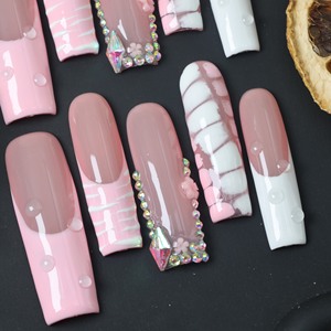 Uñas postizas de lujo de acrílico, largas, tipo ataúd, color rosa, cobertura completa, hechas a mano, con pedrería de estrellas, precio de fábrica al por mayor. - Product Image 3