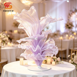 Fleurs artificielles géantes personnalisées SMOOTH pour accessoires d'événements de mariage, grandes fleurs en organza violettes faites à la main, centre de table - Product Image 1