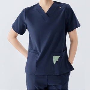 Uniforme médical léger de haute qualité ensembles de travail respirant confortable écologique doux col en v à manches courtes uniformes parfait - Product Image 6
