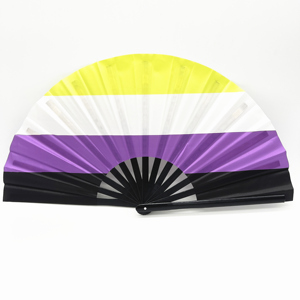 Abanico Plegable Decorativo 'Love Is Love', Abanicos de Mano con Diseño de Arcoíris, Abanico del Orgullo - Product Image 4