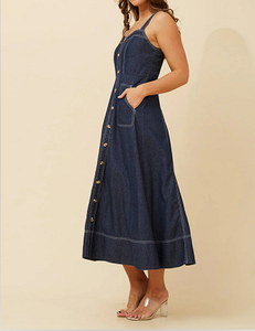 เดรสยีนส์ผู้หญิงทรงคามิมิดิ ติดกระดุมด้านหน้า แต่งตะเข็บตัดกัน พร้อมกระเป๋าใช้งานได้จริง - Product Image 3