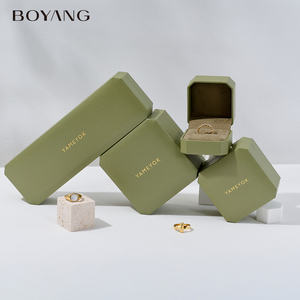 Boyang Custom verde di lusso orecchino anello ciondolo collana confezione portagioie in plastica - Product Image 1