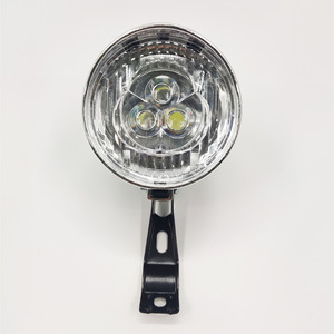 Luz Delantera para Bicicleta, Faro LED de Plástico Negro, Iluminación Nocturna, Alimentada por Batería - Product Image 3