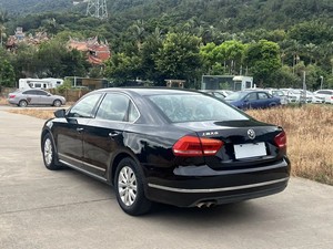 Volkswagen <span class=keywords><strong>Passat</strong></span> <span class=keywords><strong>2015</strong></span> 1.4TSI DSG Turbo Berlina Usata, Cambio Automatico, Benzina, con Sedili in Pelle Riscaldati, Telecamera Posteriore, Guida a Sinistra - Product Image 6