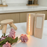 Lámparas de Mesa con Base de Madera Hecha a Mano, Lámpara de Madera Cálida y Acogedora, Luces Nocturnas LED con Luz Blanca Cálida para Espacios Habitables