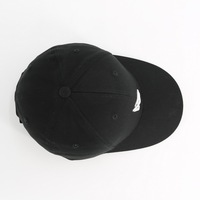 Gorra de Béisbol Personalizada con Luz LED Negra y Bordado 3D