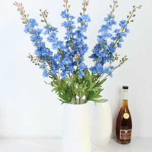 Fleurs artificielles en soie Delphinium Wilfordii bleu-violet, décoration pour la maison et les mariages, haute simulation, tige à 2 branches - Product Image 4
