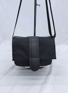 Sac bandoulière en nylon imperméable et durable, petit sac messager pour hommes, sac à bandoulière urbain fonctionnel, OEM/ODM - Product Image 6