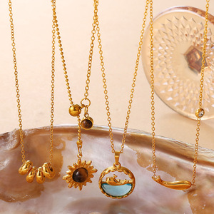 Collier Clavicule Dauphin Tournesol en Alliage de Zinc avec Sertissage clos, Bijou Cadeau - Product Image 1