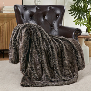 Luxury Chinchilla Faux Fur <b>Throw</b> Blanket, 127x152.4cm Cozy Warm Fuzzy <b>Cover</b> for <b>Sofa</b> Bed - Product Image 3