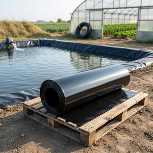 มาโคร ®   แผ่นรองบ่อเก็บน้ำฝน HDPE หนา 1.00 มม. มาตรฐาน ASTM GRI GM13 แผ่นกันซึมสำหรับบ่อเก็บน้ำเพื่อการเกษตร - Product Image 1