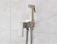 Bidet portatif en laiton tête de pulvérisateur de toilette ensemble de douche de bidet Portable robinet mitigeur d'eau chaude et froide mural