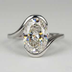 Anillo de Platino con Diamantes Premium, Banda de Platino Refinado y Detalle de Piedras Brillantes para Mujer, Regalo Nupcial y de Moda - Product Image 1