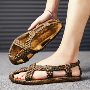 Sandalias abiertas tejidas con correa trasera elástica para hombre, zapatos de playa informales transpirables para verano, calzado antideslizante para exteriores, cómodo para invierno - Product Image 3