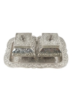 Ensemble de service artisanal en argent 925 avec double bol carré et plateau, idéal pour fruits secs et mukhwas, parfait pour un cadeau de mariage - Product Image 1