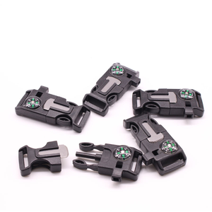 Vendita calda del Rilascio del Fischio Fibbia <span class=keywords><strong>Flint</strong></span> <span class=keywords><strong>Whistle</strong></span> per il braccialetto di paracord