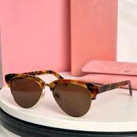 Lunettes de soleil unisexes uniques à monture intégrale, style sourcil carré, dégradé doré, verres PC, protection UV400, polyvalentes, style coréen