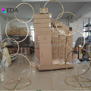 LEDA Fournitures de mariage : Supports de toile de fond ronds en métal doré pour centres de table de mariage - Product Image 3