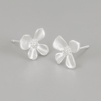 Zierliche S925 Silber Unregelmäßige Blumen-Ohrstecker 925 Sterling Silber Strukturierte Blumenohrringe