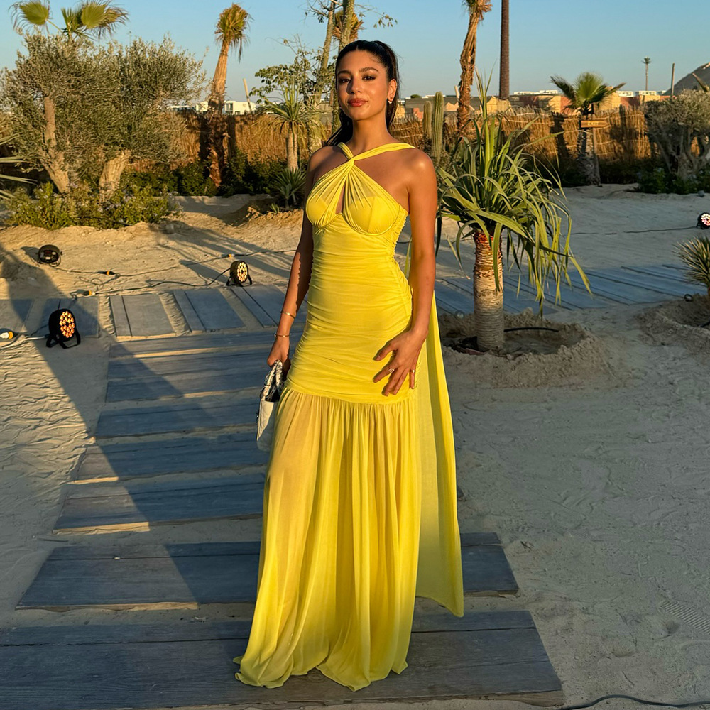 Big Cleavage Evening Dresses - Elegant & Seductive Styles