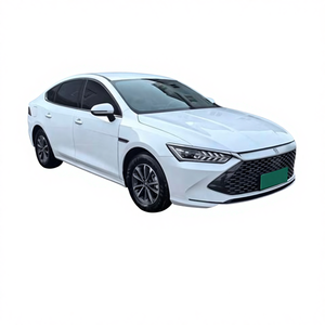 Auto Usado de Energía Nueva de China - Híbrido Enchufable (PHEV) - BYD Qin PLUS DM 2024 Edición Honor DM-i 55KM Tipo Líder - Product Image 1