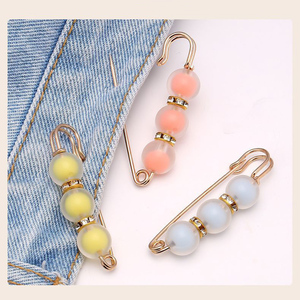 Trois broches en forme de boule de gelée mate comme accessoire de collection <span class=keywords><strong>pour</strong></span> la taille, épingles de sûreté en métal <span class=keywords><strong>pour</strong></span> kilt, clips <span class=keywords><strong>pour</strong></span> <span class=keywords><strong>hijab</strong></span>, boucle <span class=keywords><strong>pour</strong></span> femmes - Product Image 3