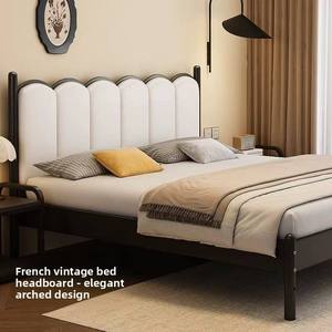Letto in Ferro Moderno Minimalista Durevole, Misure 1.8m <span class=keywords><strong>Matrimoniale</strong></span> e 1.5m Singolo, Rinforzato con Imbottitura Morbida, Economico e Salvaspazio per Scuole - Product Image 1