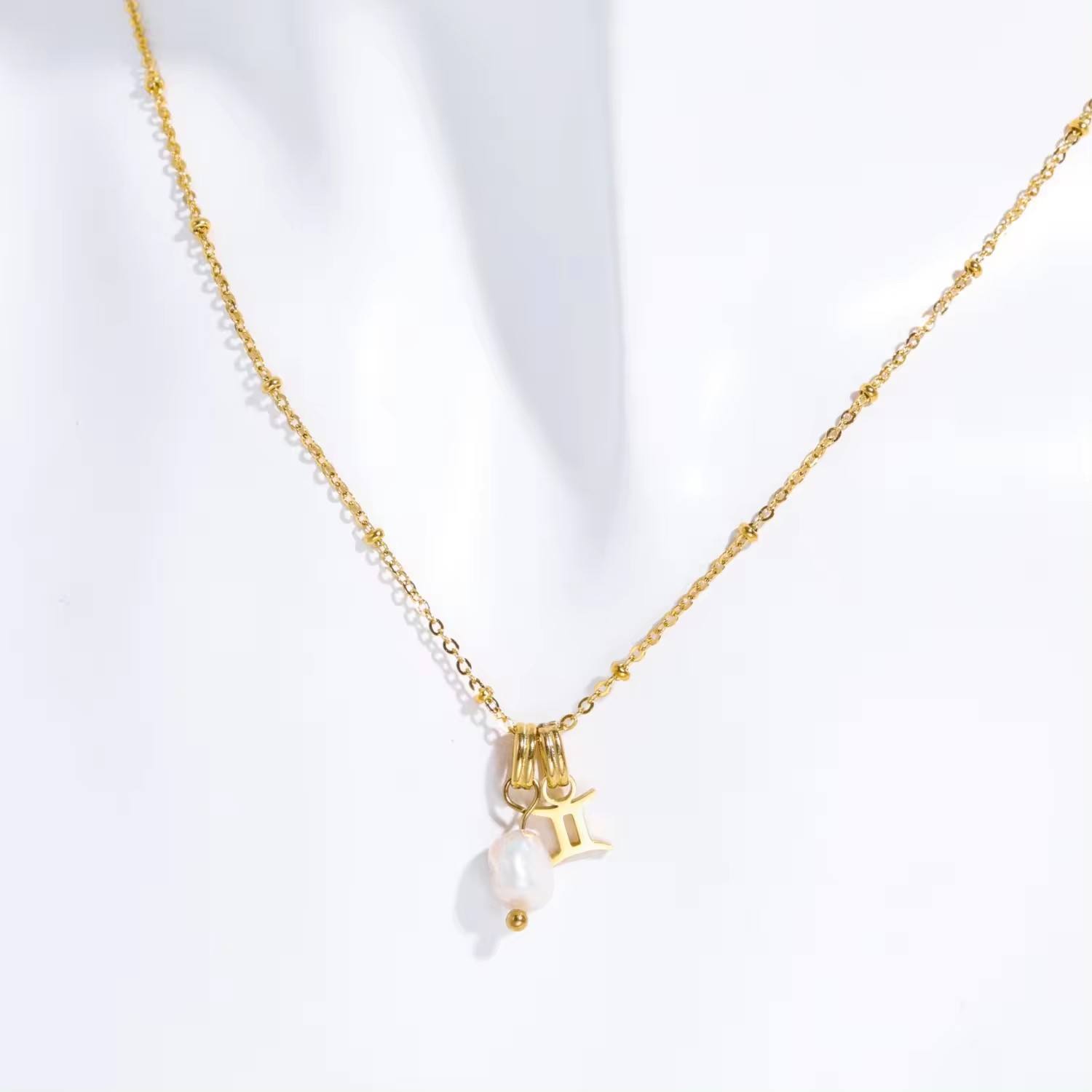 สร้อยคอราศีเมถุน