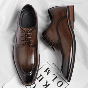 Chaussures en cuir véritable pour hommes, formelles et haut de gamme, fabriquées à la main pour une respirabilité optimale, adaptées aux tenues professionnelles et décontractées. - Product Image 3