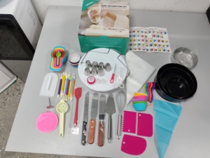 Bộ dụng cụ trang trí bánh 360 món với giá xoay, khuôn nướng, dụng cụ làm bánh - Product Image 6