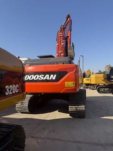 Excavatrice sur chenilles d'occasion Doosan DX225LCA 22 tonnes, bien entretenue, modèles Doosan DX225LCA et DX340LCA - Product Image 3