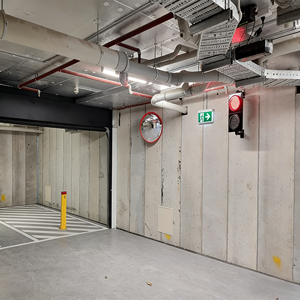 Sistema Inteligente de Control de Acceso y Rampas para Estacionamiento con Energía Solar y Eléctrica, Prioridad para Vehículos y Gestión de Rampas - Product Image 4