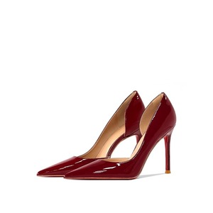 Escarpins de bureau pour femmes de haute qualité, noirs, à bout pointu, talons aiguilles de 8 cm, semelles rouges, découpes latérales, sexy et tendance, collection printemps - Product Image 4