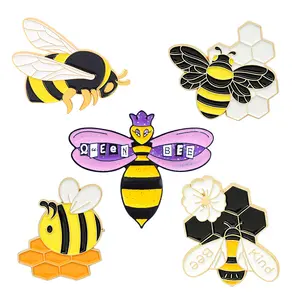 Pin de solapa personalizado tipo queen bee, chapa de metal con gradiente, animal bonito, esmalte de miel, pin de abeja para sombrero, venta al por mayor