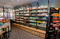 Présentoir mural de supermarché, banderole, avec comptoir de magasin médical, armoire d'exposition de pharmacie pour médicin